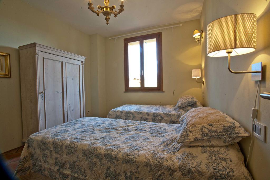 Tuscany Forever Famiglia Apartments Volterra Exterior foto