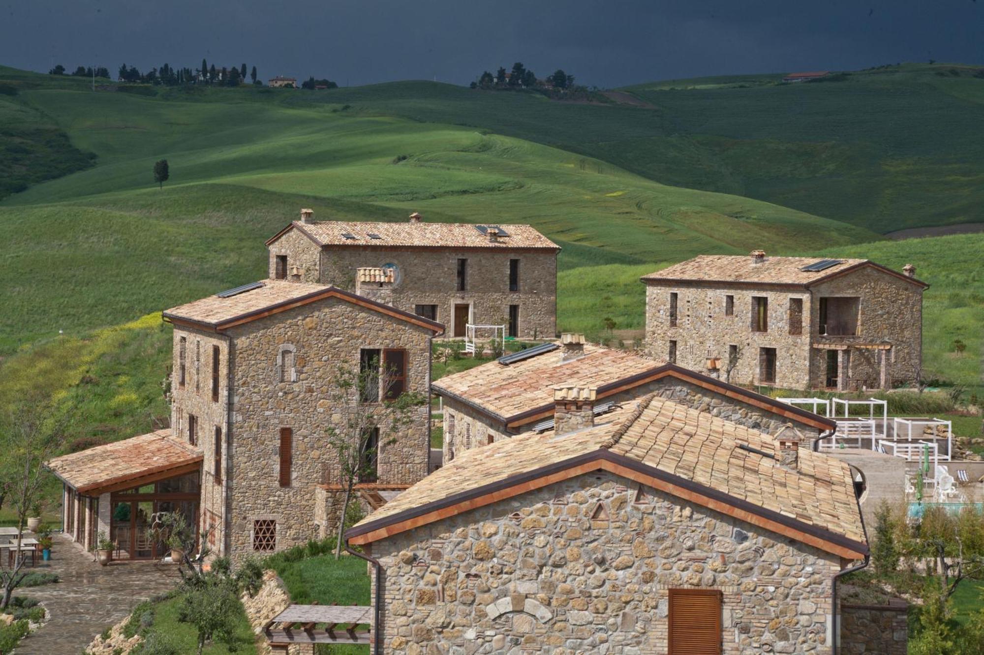 Tuscany Forever Famiglia Apartments Volterra Exterior foto