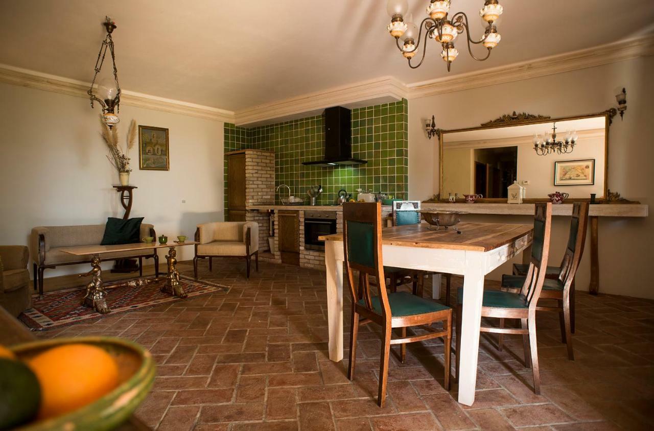 Tuscany Forever Famiglia Apartments Volterra Exterior foto