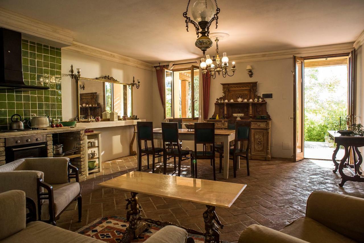 Tuscany Forever Famiglia Apartments Volterra Exterior foto